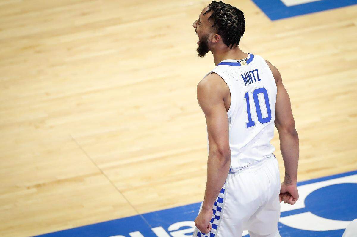 Davion Mintz celebrated after making a three-pointer early in the second half of Kentucky’s 92-64 victory over South Carolina in last year’s regular-season finale in Rupp Arena.