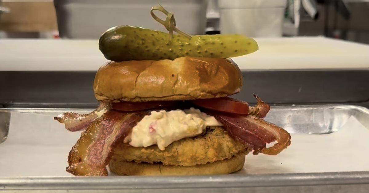 Rise N’ Brine’s Pimento Chicken Sandwich