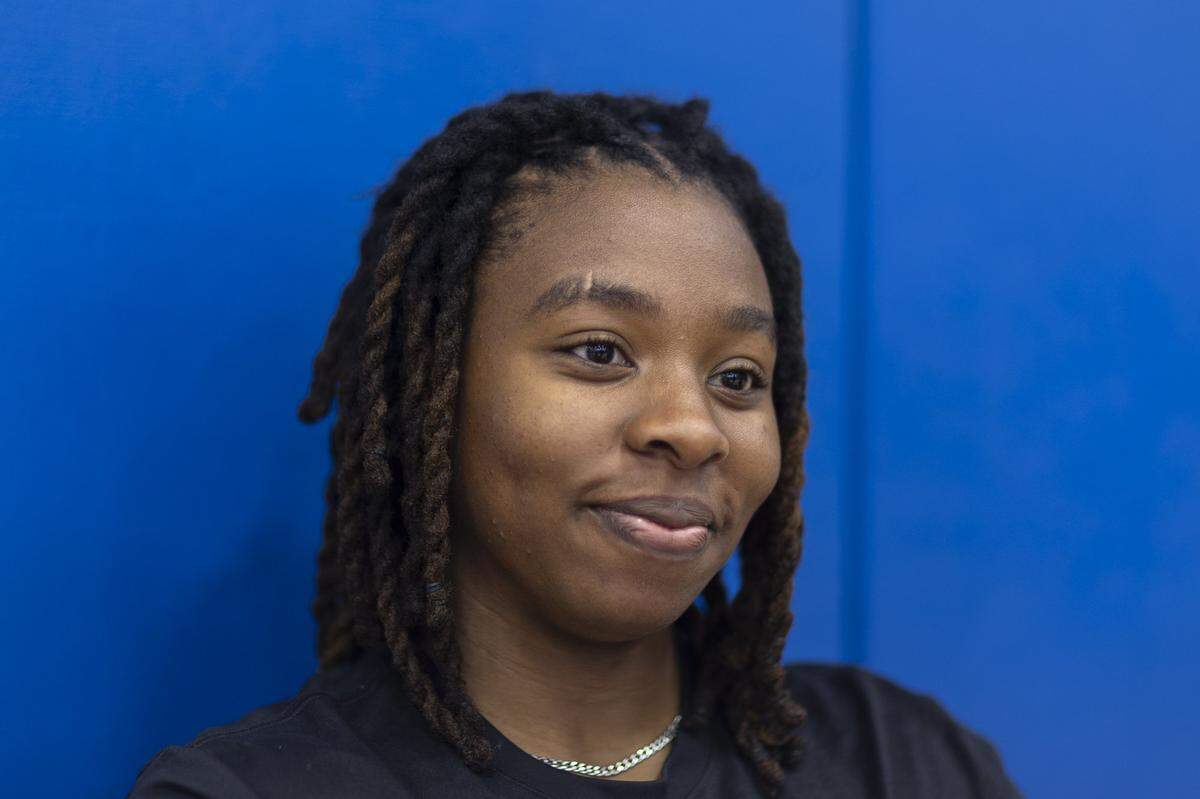 In her Kentucky debut, Penn transfer Jordan Obi had 15 points and 15 rebounds in UK’s 75-59 win over Morehead State in the 2025-26 season opener. Obi and the Wildcats face Monmouth Thursday night at Memorial Coliseum.