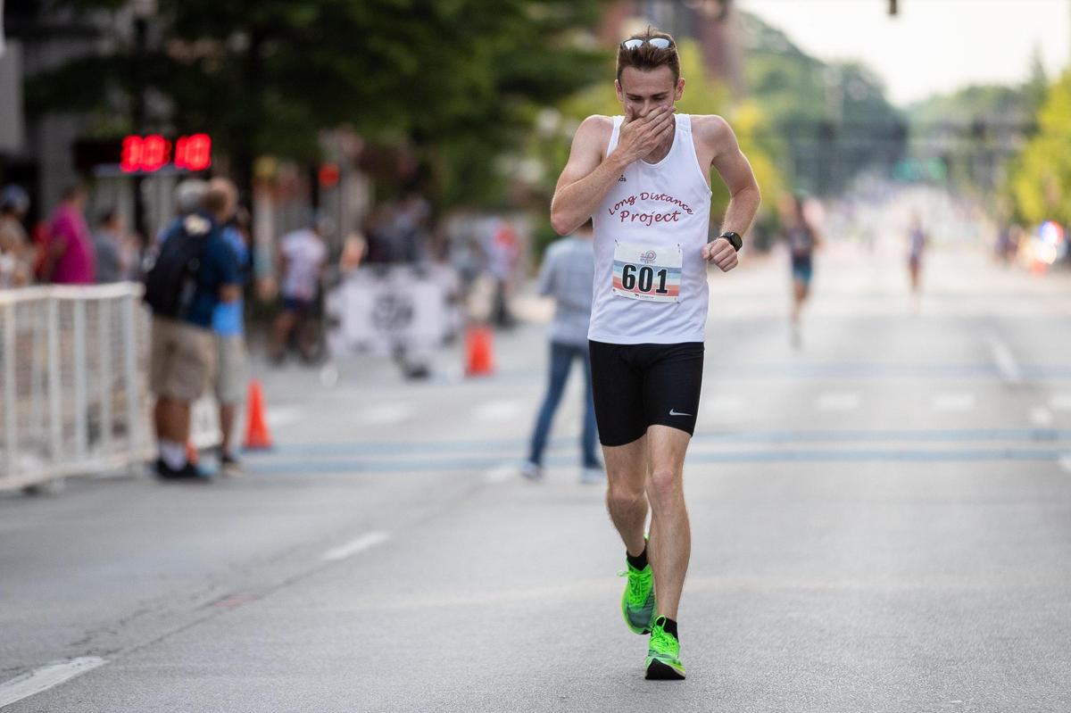 Logan Barrett set a personal record after running sub-30 minutes to win the 2021 Bluegrass 10,000 on Saturday.
