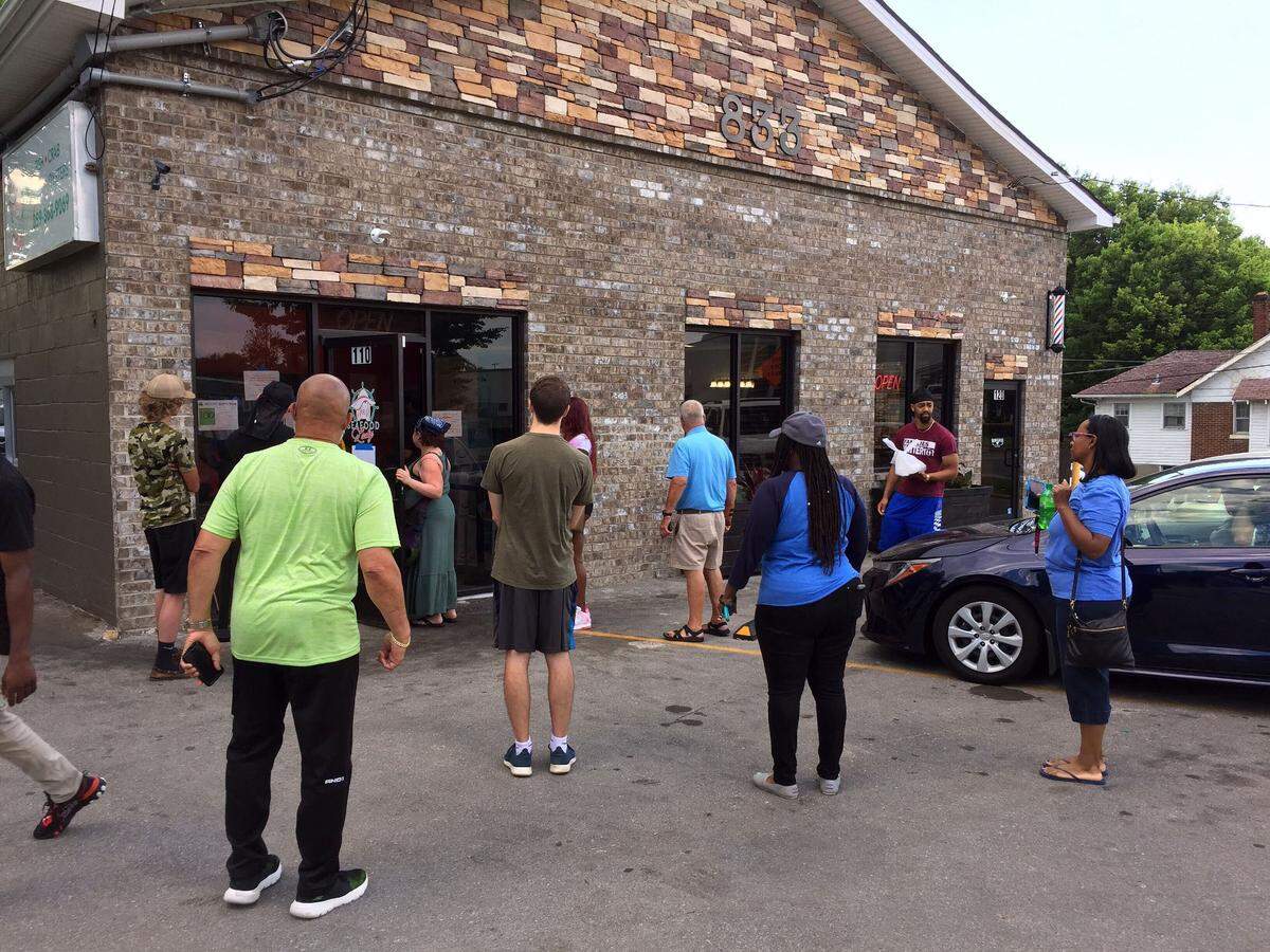 Despite a strong opening, the Seafood Lady at 833 Georgetown St. closed.