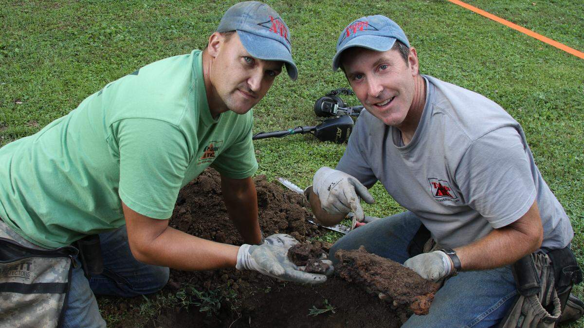  George Wyant, left, and Tim Saylor are the hosts of Diggers.