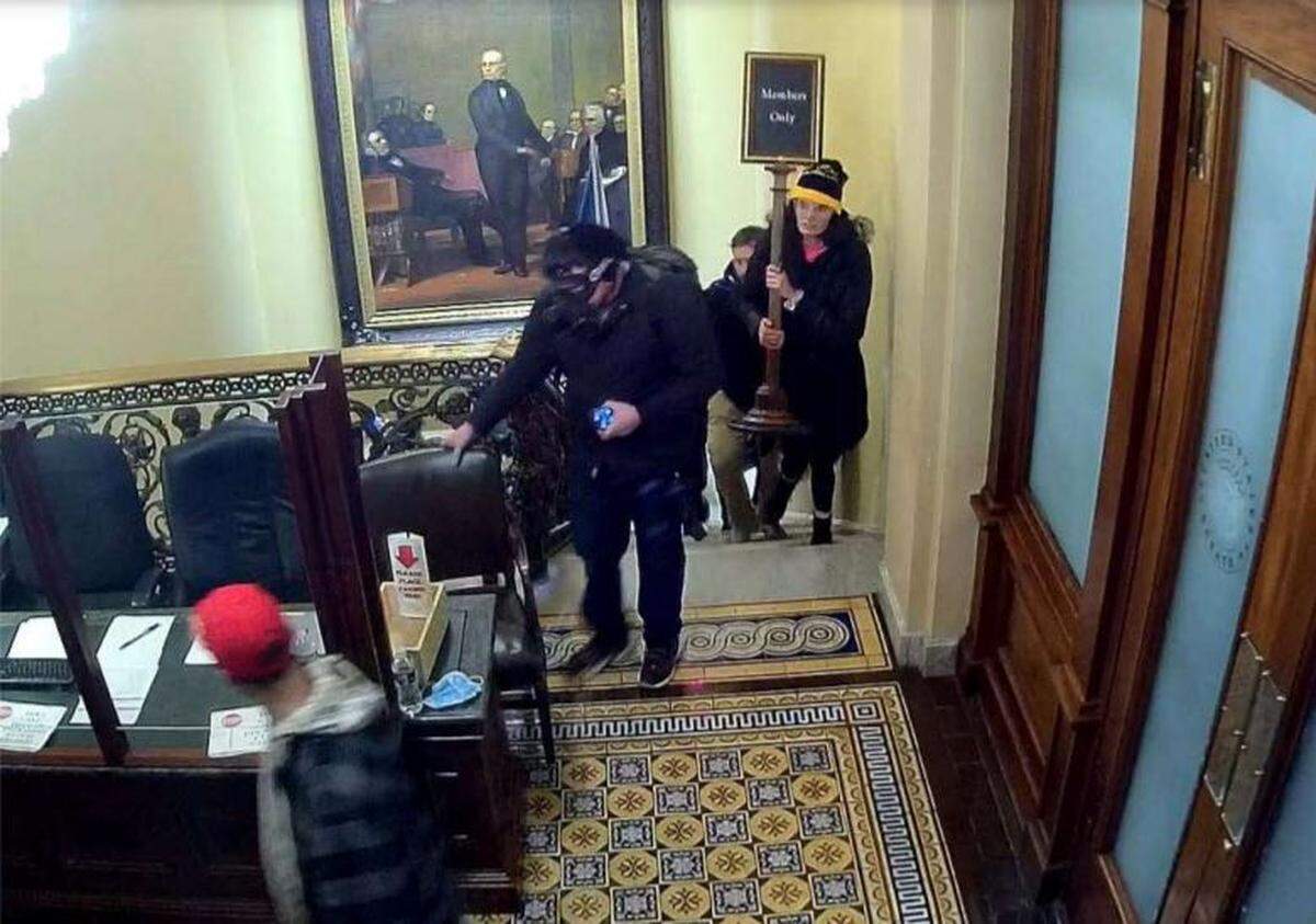 Gracyn Dawn Courtright, a University of Kentucky student, faces charges linked to the Capitol riot on Wednesday, Jan. 6, 2020. This photo was included in a criminal complaint filed against Courtright.