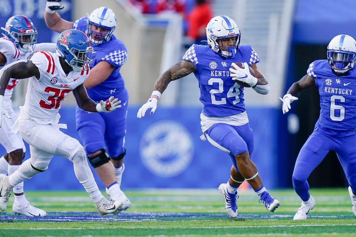 Kentucky running back Christopher Rodriguez (24) ran for 701 yards and nine touchdowns in eight games this season.