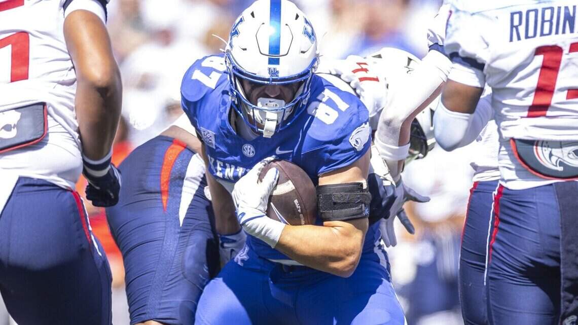 This unsung Kentucky football player is becoming impossible to overlook