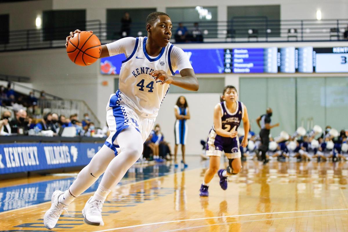 Dre’una Edwards (44) is Kentucky’s leading scorer through two games, having put up 20 points in the season opener and 27 on Thursday night.