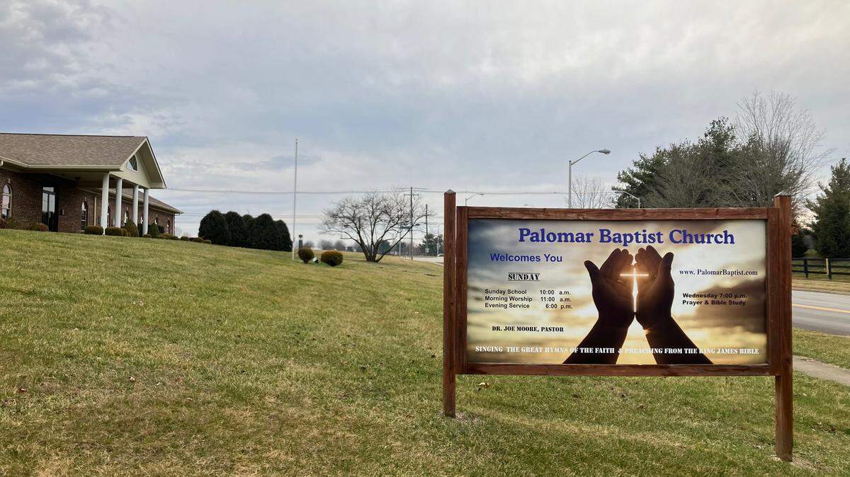 A communications company wants to put a 125-foot cellphone tower on the Palomar Baptist Church property at the corner of Fort Harrods Road and Man O War. Some residents are opposed.