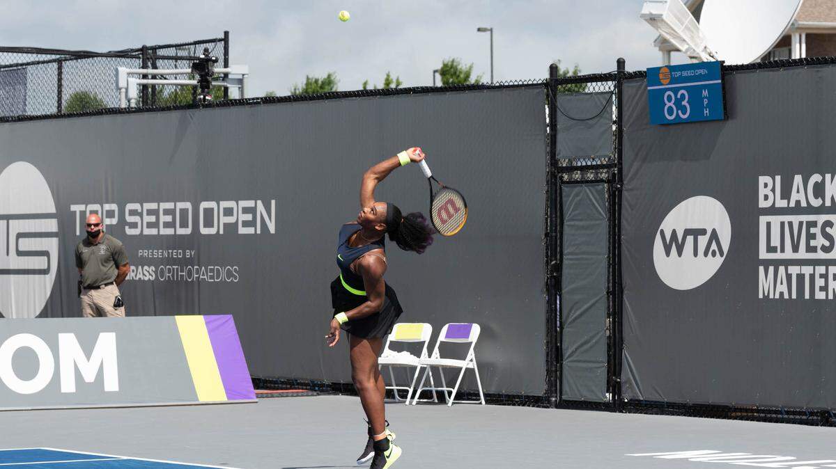 Serena Williams defeated Bernarda Pera 4-6, 6-4, 6-1 in Tuesday’s first round of the Top Seed Open at the Top Seed Tennis Club in Nicholasville.