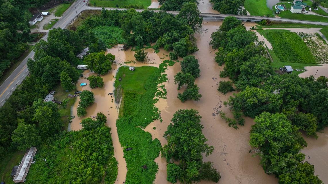 UPDATED: Heavy rain knocks out power to more than 23,500 Eastern Ky customers