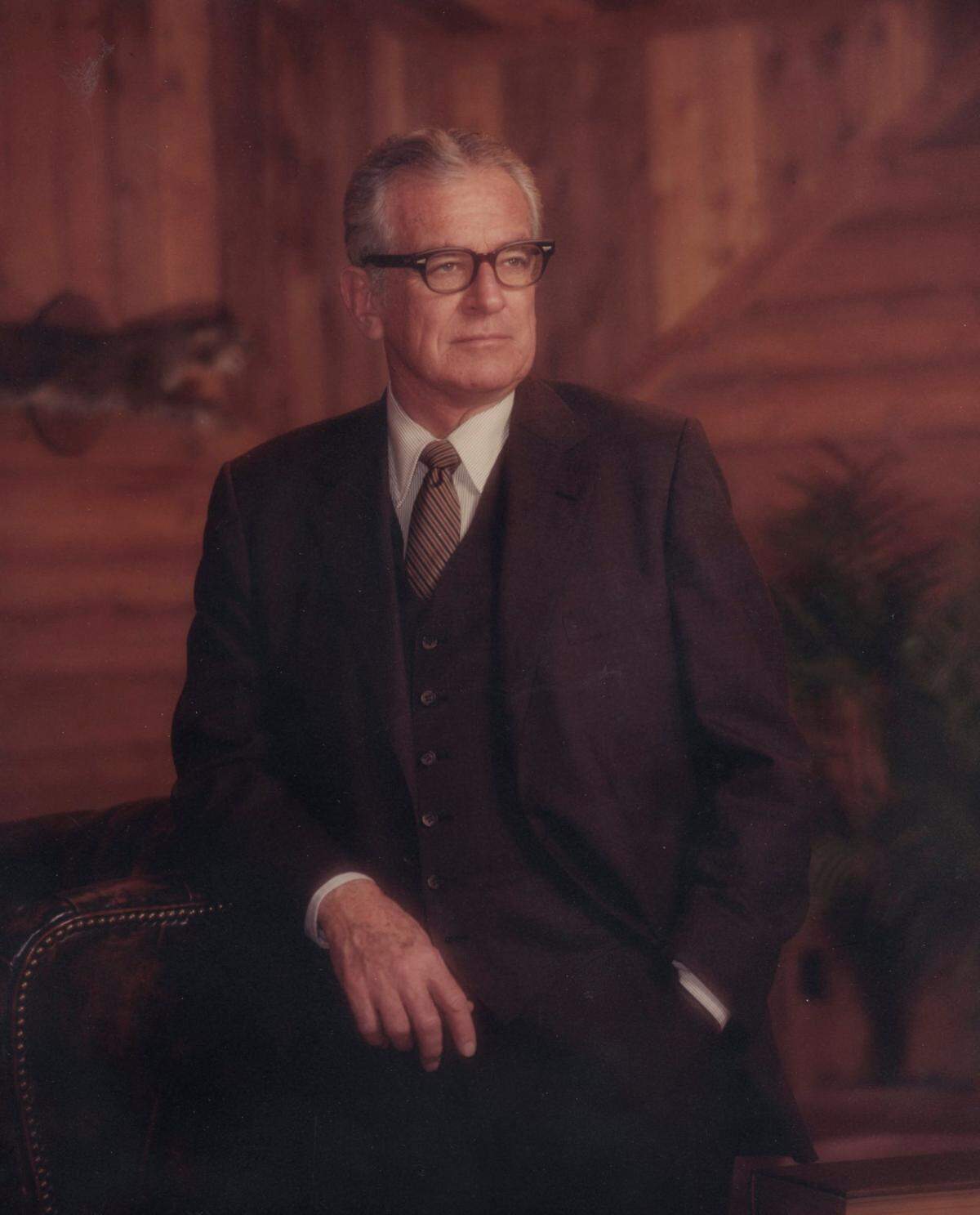 Singletary 7.jpg