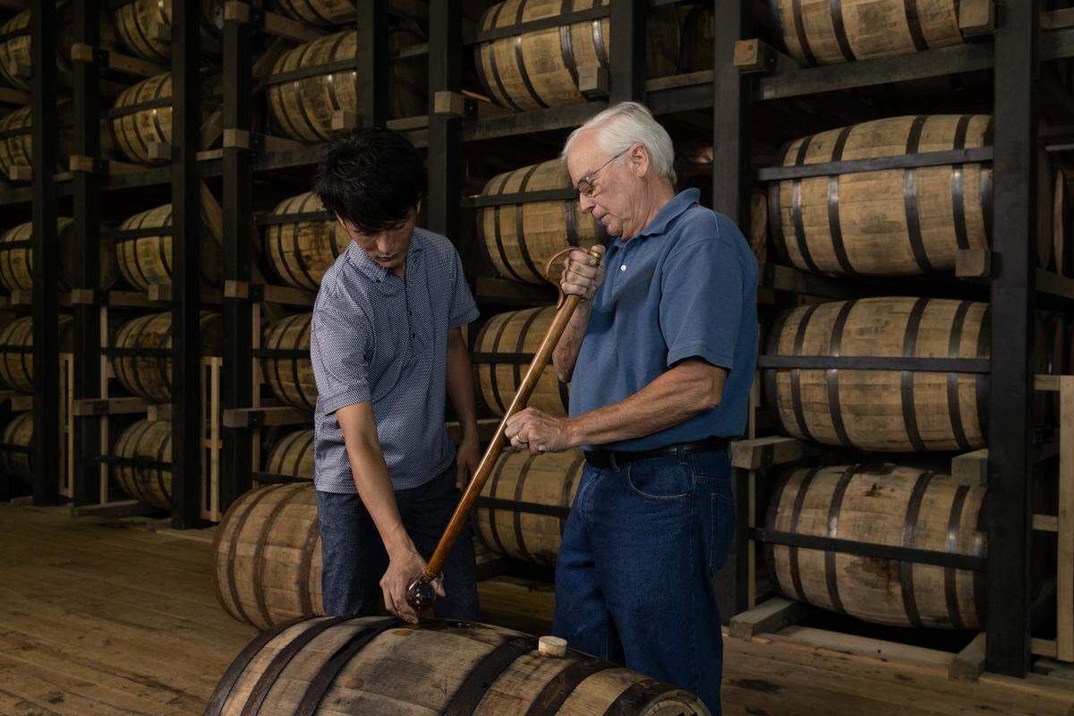 The Kentucky Owl Takumi Edition is a collaboration between master blenders Yusuke Yahisa of Nagahama Distillery in Japan and John Rhea of Kentucky Owl. It’s a blend of 4-, 5-, 6- and 13-year-old Kentucky straight bourbons with mash bills containing corn, rye or wheat, and malted barley.