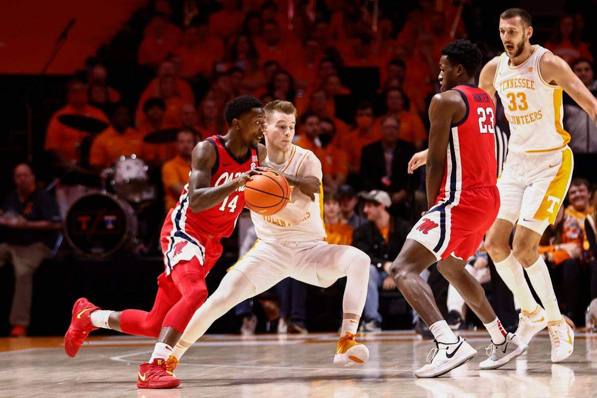 Tennessee guard Justin Powell (24), a former North Oldham High School star, is averaging 5.9 points and 1.9 rebounds in his first season at UT since transferring from Auburn.