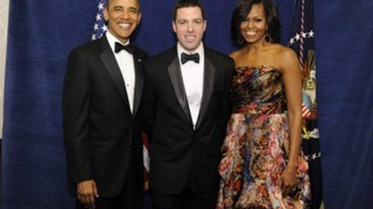 Benjamin P. Kesling, center, with President Barack Obama and Michelle Obama, received the Deborah Orin Scholarship Award at the annual Dinner of the White House Correspondents' Association on April 28 in Washington, D.C. He is a Sayre School alumnus from the class of 1998.  