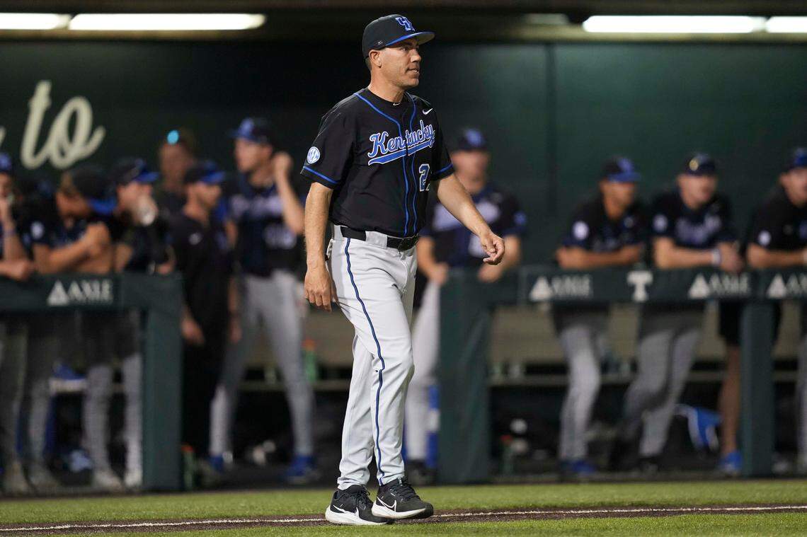 Kentucky baseball head coach Nick Mingione walks to the pitchers mound during a NCAA baseball game between Tennessee and Kentucky at Lindsey Nelson Stadium in Knoxville, Tenn., on April 18, 2025.