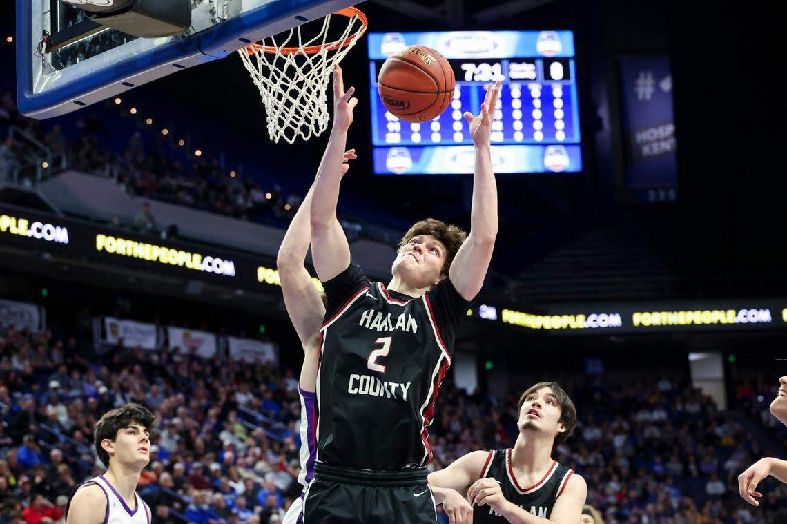 Harlan County’s Trent Noah (2) is signed to play college basketball at South Carolina.