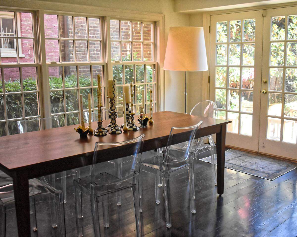 Jim Gray’s dining room opens onto the former mayor’s garden.