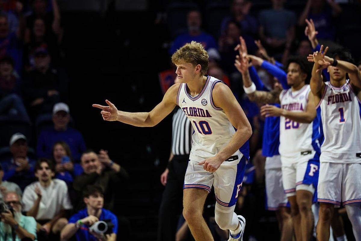 Florida forward Thomas Haugh (10) came off the bench and scored nine points against Kentucky in UK’s 106-100 over the Gators at Rupp Arena.