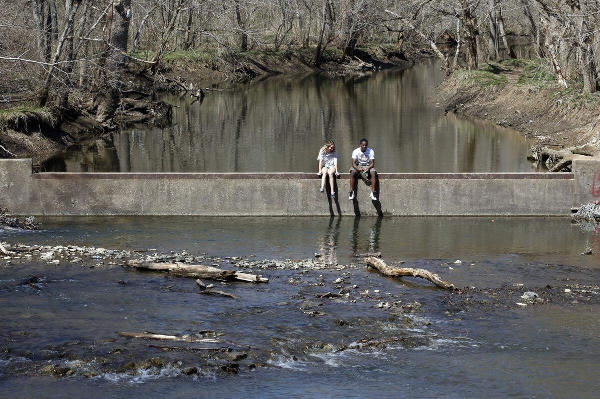 West Hickman Creek, and many hiking paths, run inside Lexington’s Veterans Park.