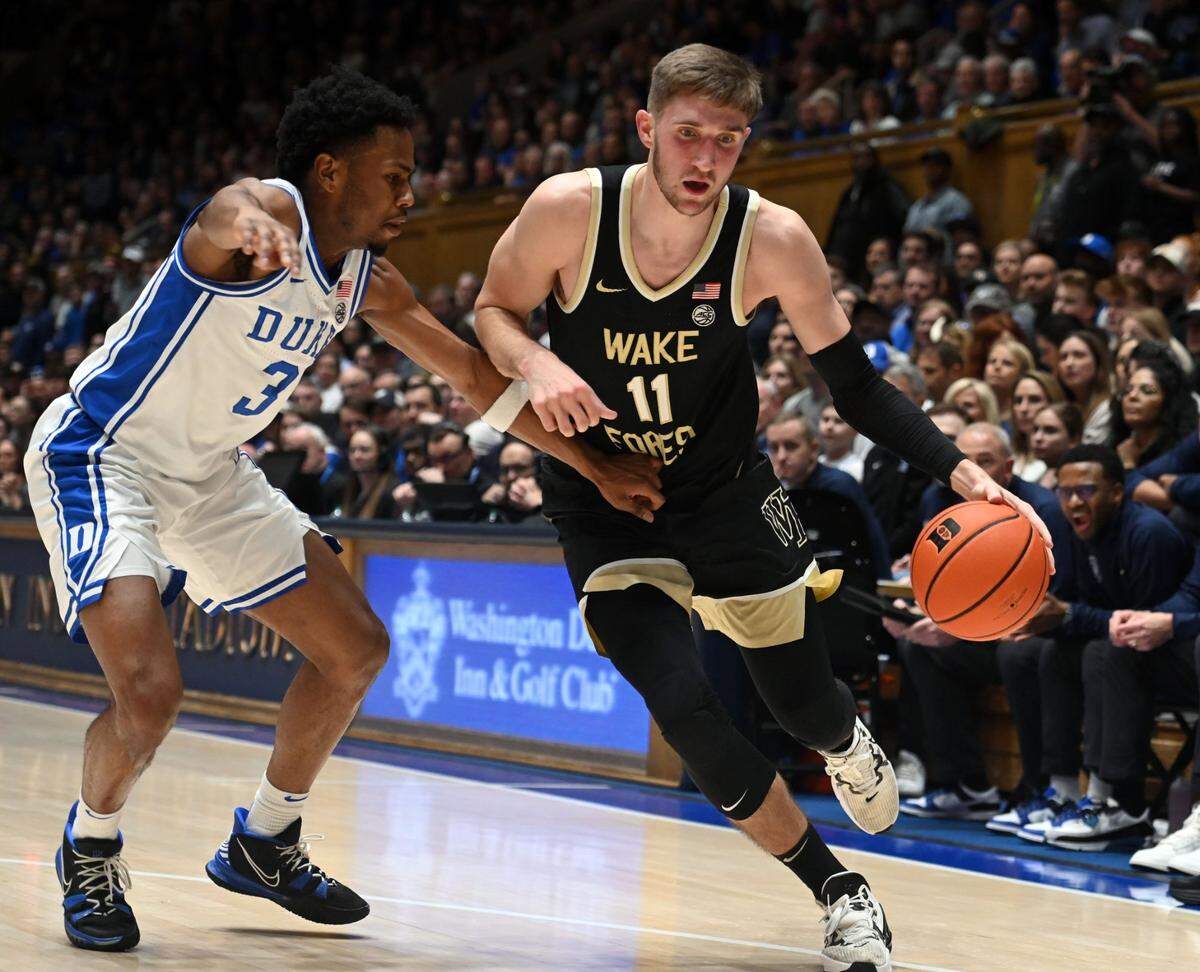 New Kentucky forward Andrew Carr averaged 13.5 points, 6.8 rebounds and 1.5 blocks per game last season at Wake Forest. These were all career-high totals for Carr, who is about to begin his fifth college basketball season.