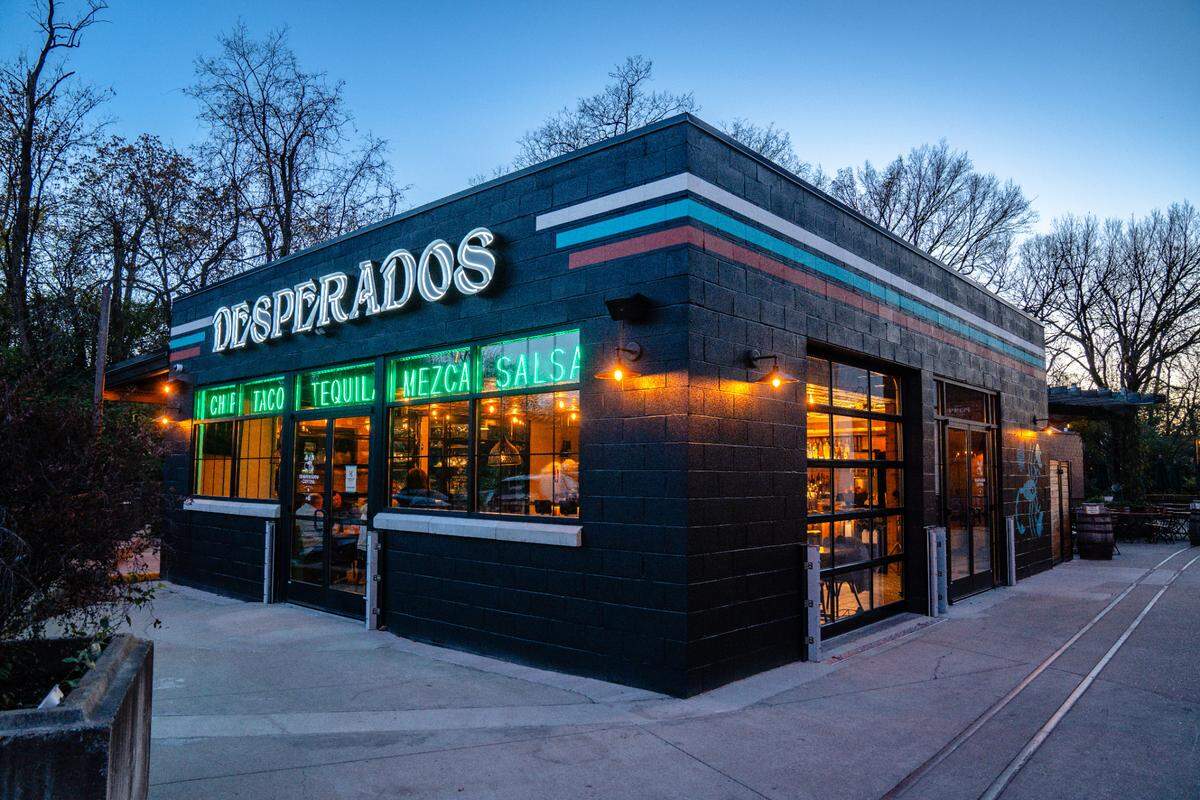 The new Desperados Cantina is off Manchester in Lexington’s Distillery District, on the Pepper campus. It is near Goodfellas Pizzeria and is owned by the same partnership of Alex Coats and Eric Boggs. They took the space left empty when Middle Fork Kitchen Bar closed and expanded it by adding a retro gas station-style building on the under utilized patio overlooking the creek.