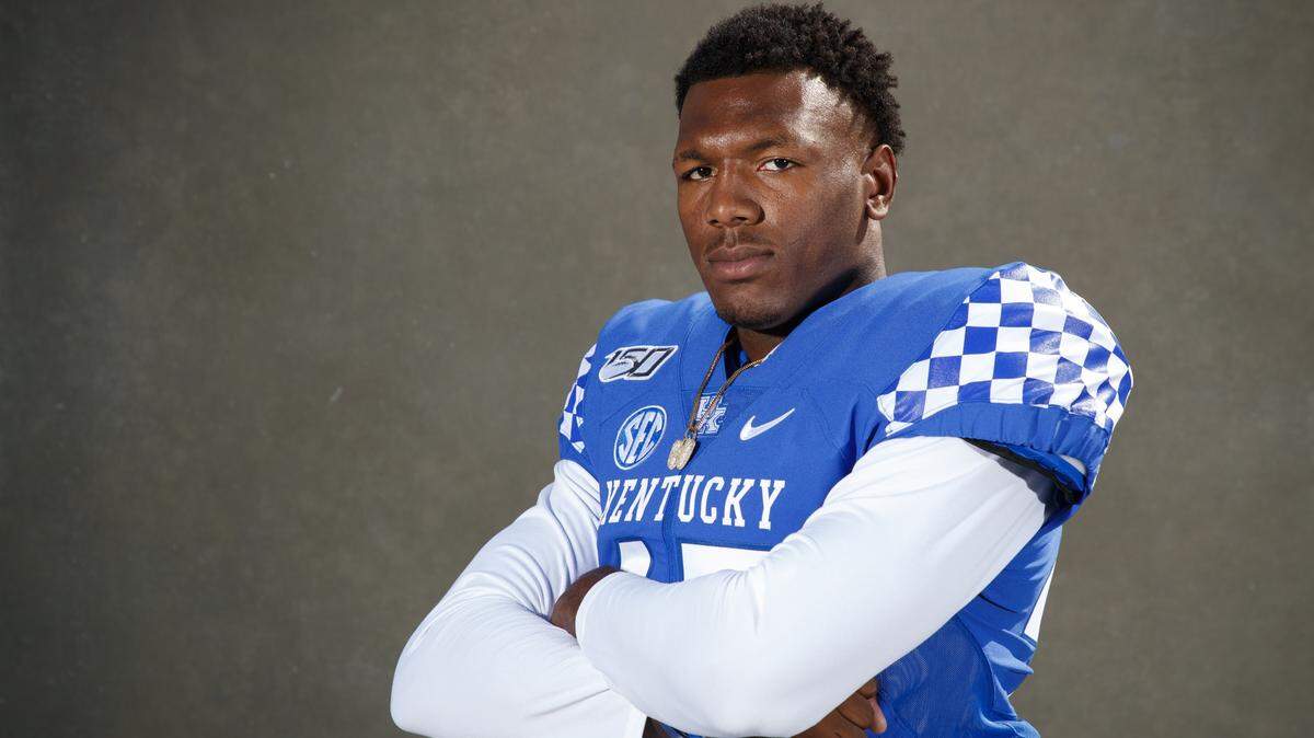 Kentucky linebacker J.J. Weaver suffered an ACL injury at Florida and will miss the remainder of UK’s 2020 season.