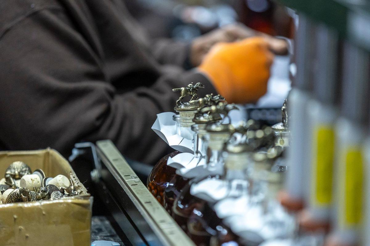Blanton’s bourbon is bottled at Buffalo Trace Distillery in Frankfort, Ky., on Wednesday, Jan. 15, 2025. Buffalo Trace is completing a 10-year, $1.2 billion expansion that has increased capacity from 200,000 barrels a year to more than 500,000.
