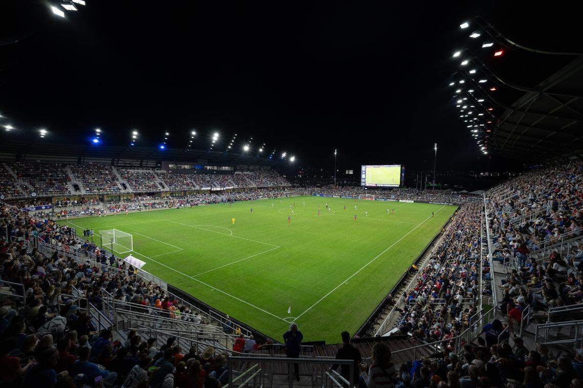 A sold-out crowd of 13,543 fans watched the U.S. women’s soccer team take on Argentina at Lynn Family Stadium in Louisville on Wednesday night.