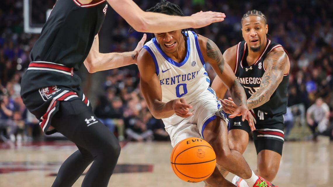 No. 6 Kentucky suffers a surprising loss at South Carolina. And it wasn’t close.