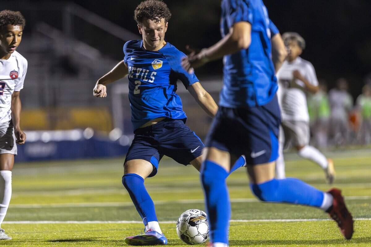 Henry Clay's Connor Taylor (2) kicks the ball during a soccer game against Lafayette at Henry Clay High School on Thursday, Aug. 21, 2025.