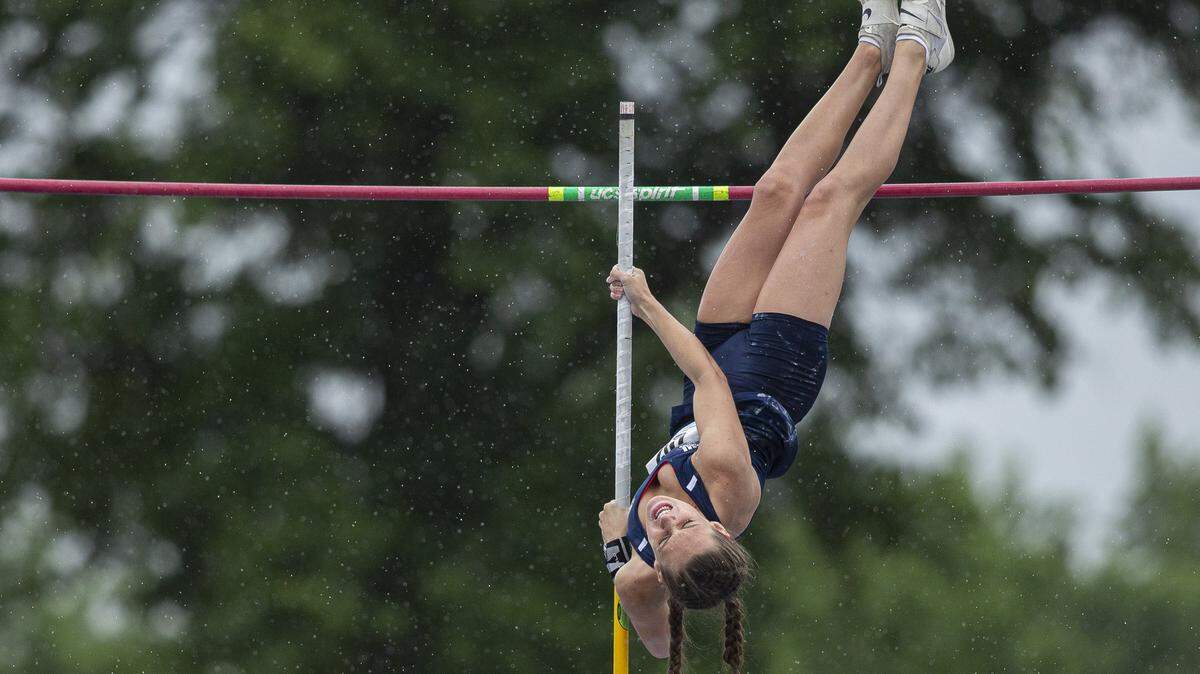 Grace Turner of Monroe County set the Class A state pole vault record by going 12 feet, 1 inch on Thursday.