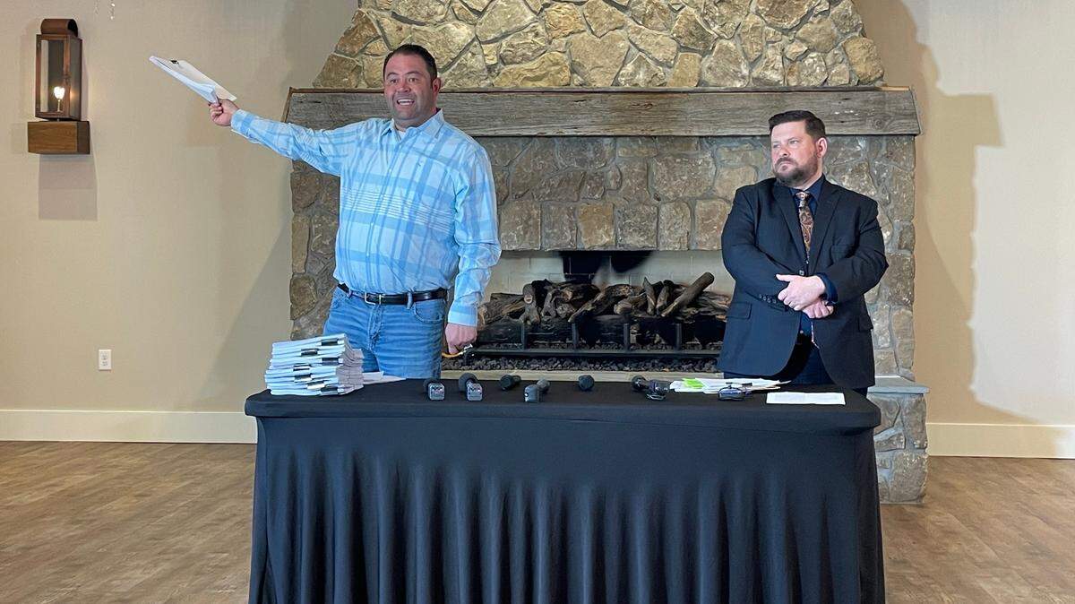London Mayor Randall Weddle, left, discusses defamation lawsuits filed against him alongside his attorney, Jeremy Bryant, Feb. 27, 2025. A former city clerk filed a new suit last week alleging wrongful termination.
