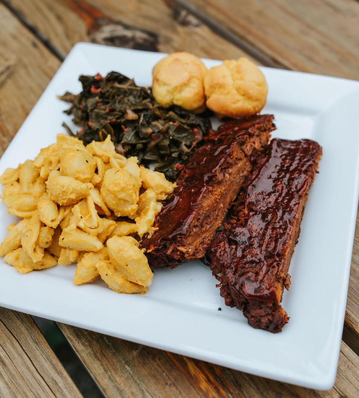 Moody Mike’s is serving vegan jackfruit ribs for Black Restaurant Week.