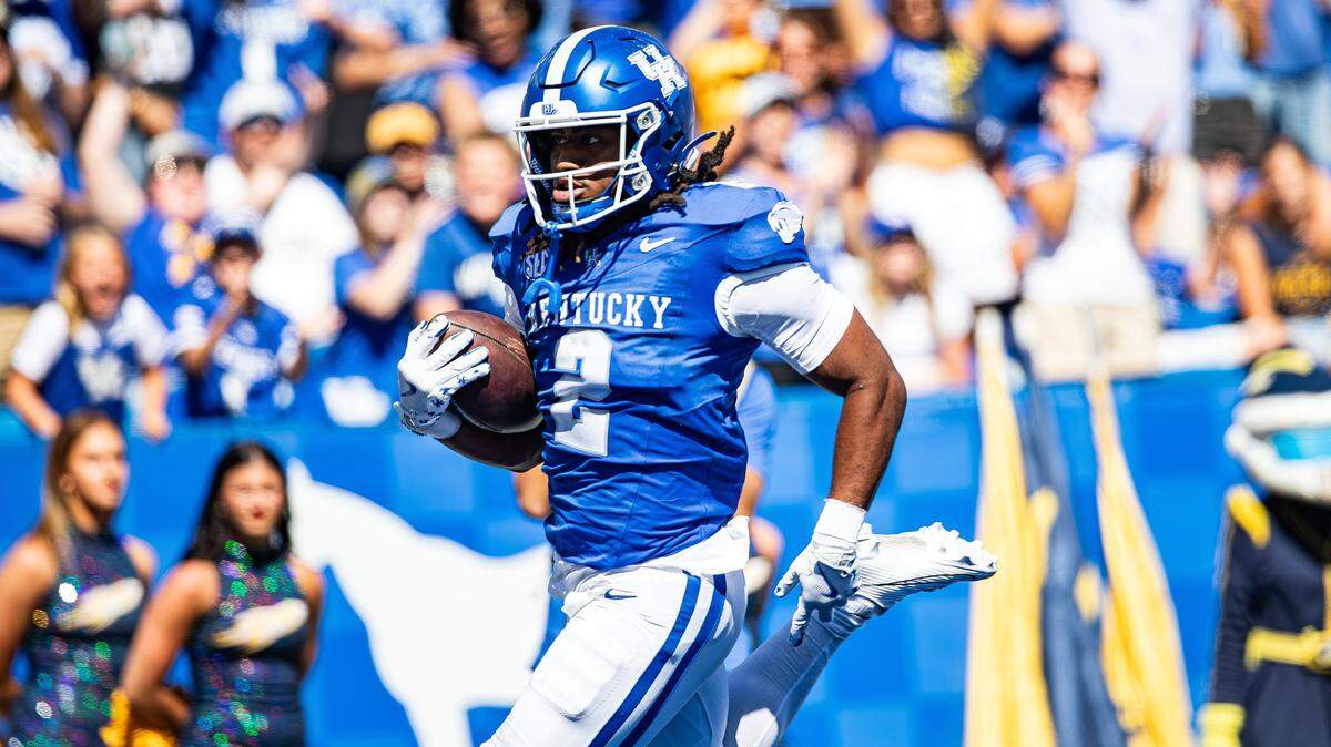 Kentucky running back Dante Dowdell (2) rumbled 79 yards for a touchdown on the pictured carry in UK’s 24-16 win over Toledo Saturday. This week, Dowdell and the Wildcats will face No. 20 Mississippi in the SEC opener for both teams.