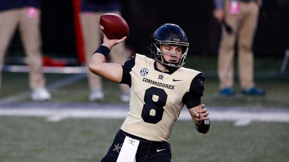 Vanderbilt true freshman quarterback Ken Seals (8) has thrown for 1,066 yards while completing 67.1 percent of his passes in 2020.