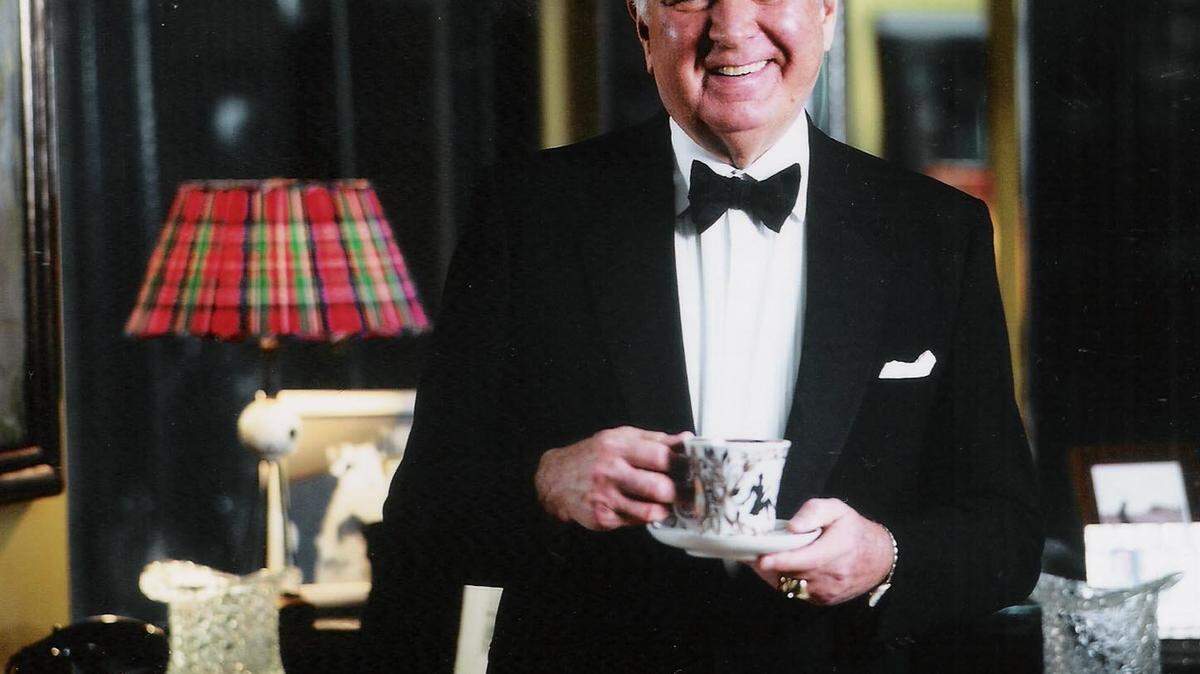 Carleton Varney 
is known worldwide as an interior designer; he has written 
27 books.