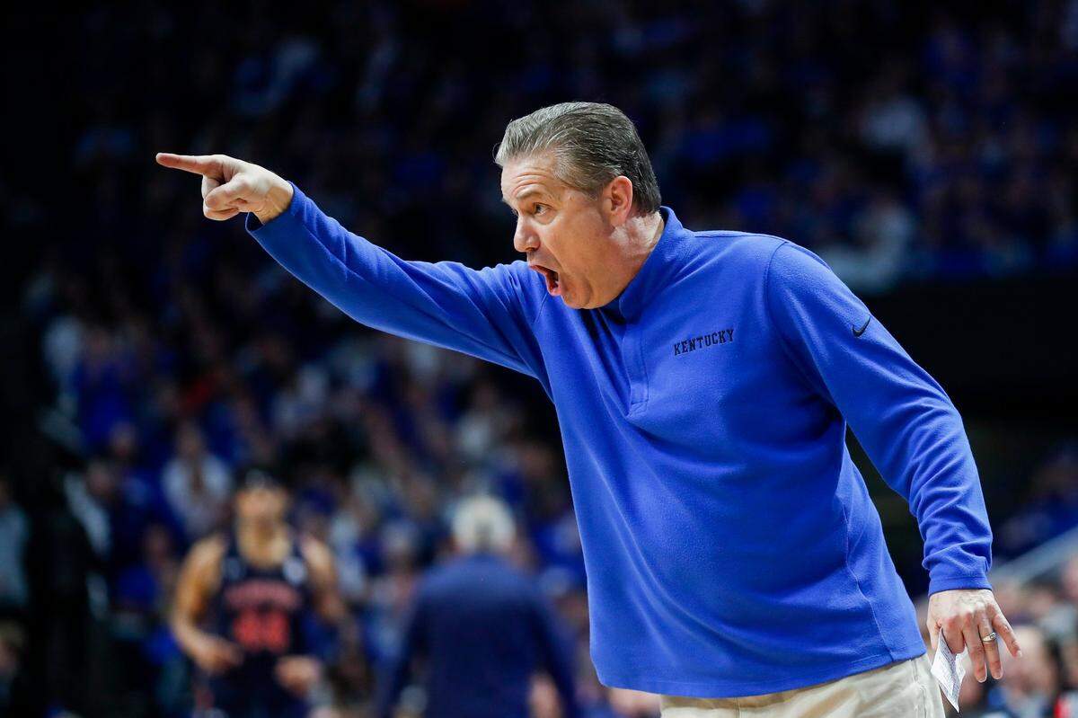 Kentucky head coach John Calipari yells to his players during Saturday’s win against Auburn at Rupp Arena. The Wildcats have won four games in a row.