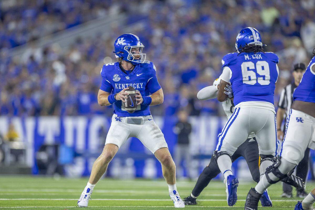 Kentucky quarterback Brock Vandagriff (12) will start a Southeastern Conference game for the first time when South Carolina visits Kroger Field on Saturday.