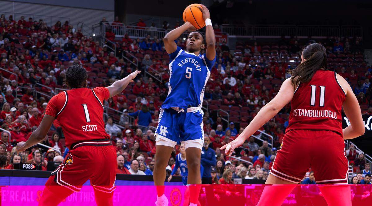 Kentucky point guard Tonie Morgan (5) had 20 points and four assists in the No. 17 Wildcats’ 64-48 win at Miami in the ACC/SEC Challenge on Wednesday night. Morgan and the Cats will next take the court against Central Michigan on Sunday afternoon.