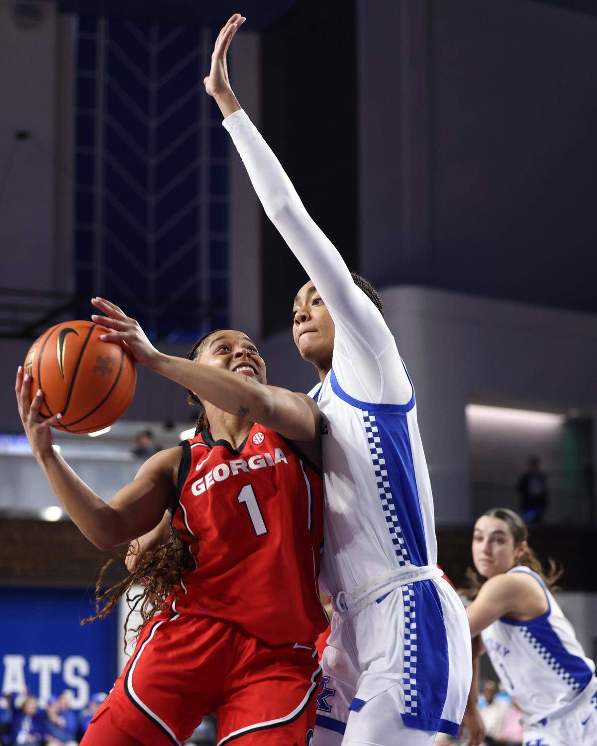 The Kentucky women’s basketball team returned to the win column on Sunday afternoon with a victory against visiting Georgia.