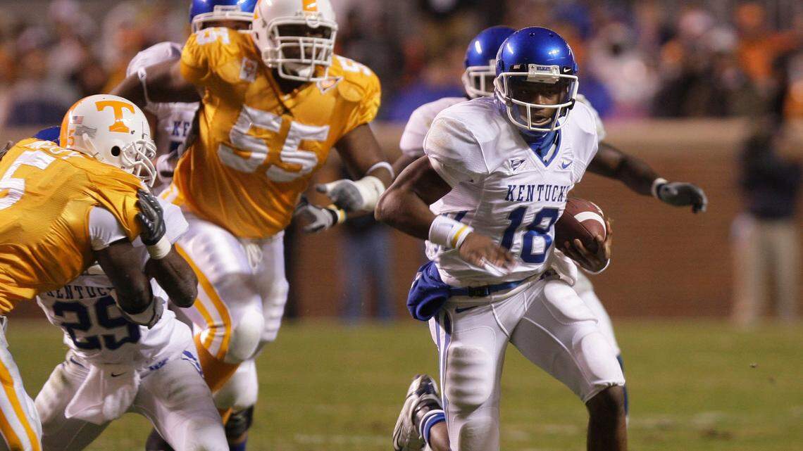 Randall Cobb headed upfield on a quarterback keeper as Kentucky played Tennessee in 2008. Cobb was playing his home-state school for the first time. UK lost 28-10.