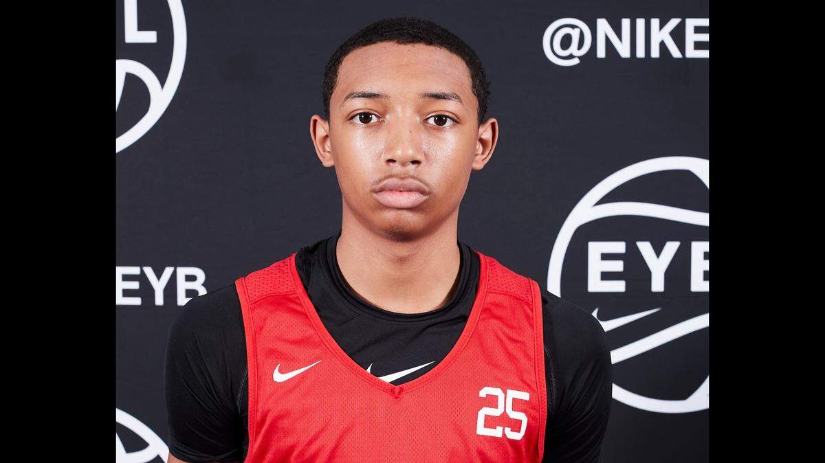 Arkansas standout Nick Smith is one of the top shooting guards in the class of 2022.