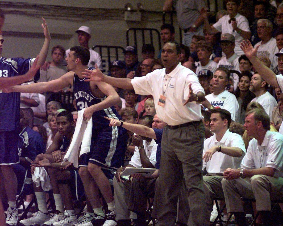 Tubby Smith questions a call during Kentucky’s loss to No. 1-ranked Arizona on Nov. 25, 1997.