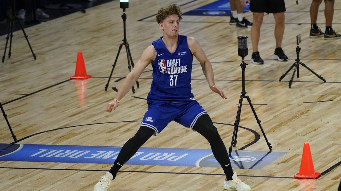 Santa Clara guard Brandin Podziemski, a one-time Kentucky recruiting target, has generated plenty of NBA Draft buzz in recent weeks.