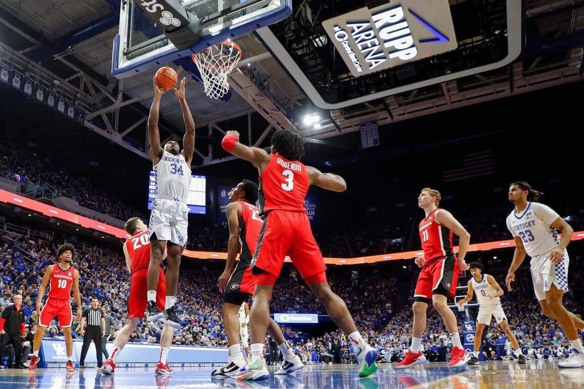 Kentucky big man Oscar Tshiebwe (34) had 29 points and 17 rebounds in UK’s 92-77 victory over Georgia last season in Rupp Arena.