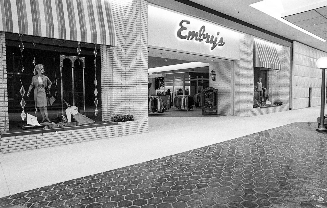 Embry’s store in Fayette Mall in early October 1971. The store was known as Kentucky’s premier fur and fashion boutique, opening in 1904, specializing in hats and the “finest ladies fashions.” This branch of the downtown location had all the lines carried at the other store.