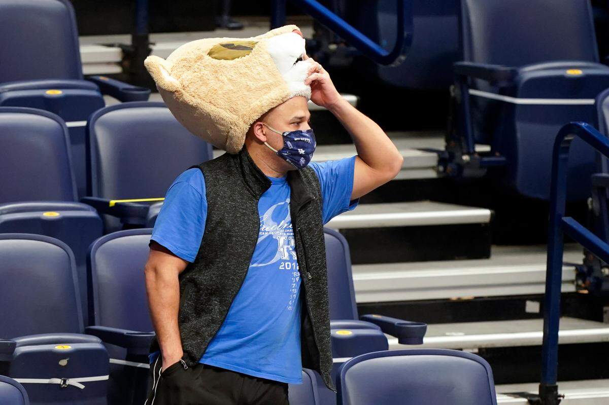 A Kentucky fan watched the final moments of the Cats’ loss to Mississippi State in the Southeastern Conference Tournament on Thursday.