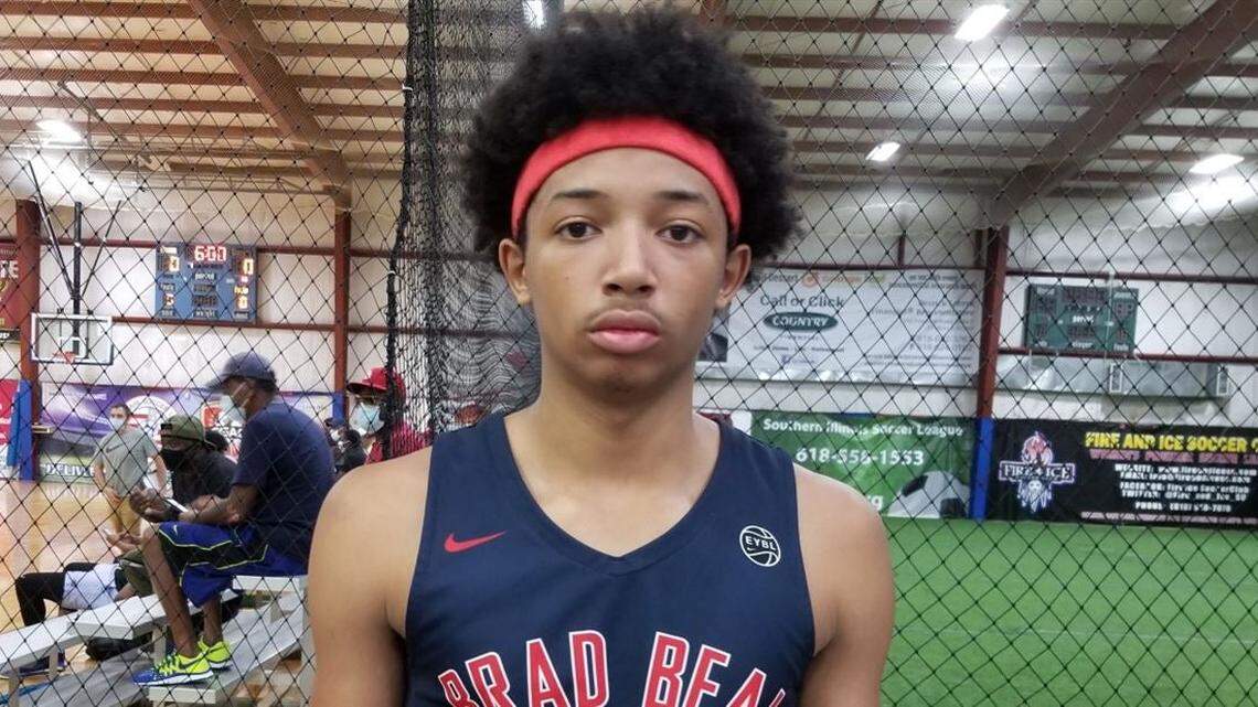 Nick Smith Jr. is one of the top shooting guard recruits in the class of 2022.