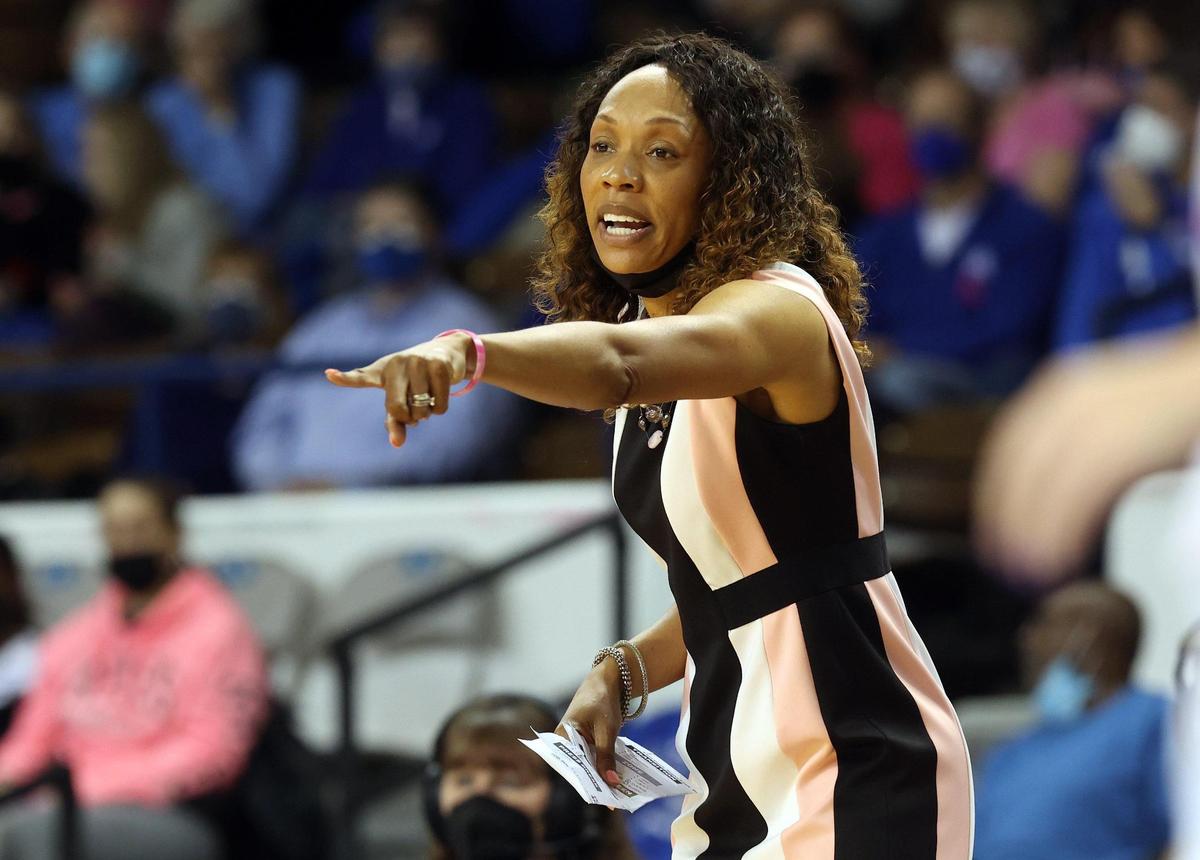 Kentucky head coach Kyra Elzy directs her team during their game against Texas A&M at Memorial Coliseum, Sunday, Feb. 6, 2022. A&M won 73-64. (Photo by James Crisp)
