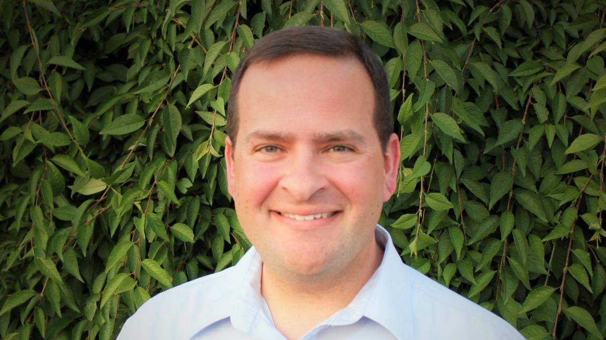 Randy Cravens, a 42 year-old airline information technology worker from Richmond, is running as a write-in candidate in Kentucky’s U.S. Representative 6th Congressional District.