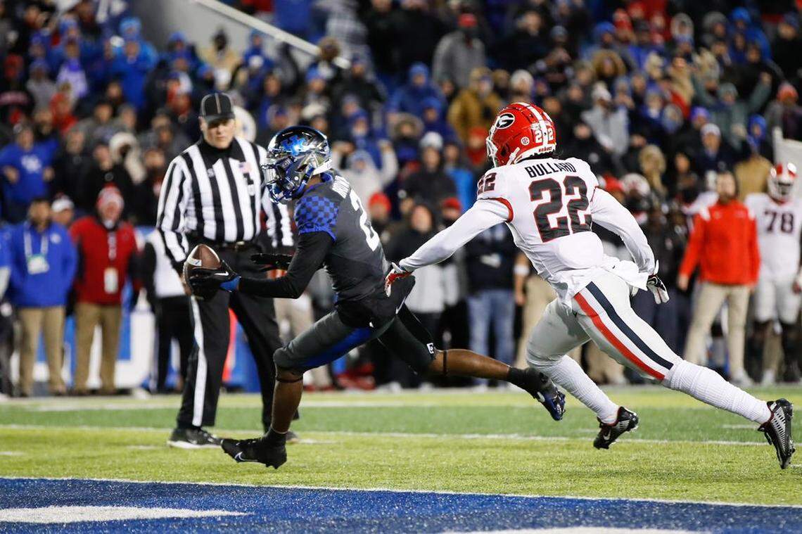 Kentucky’s Barion Brown scores a touchdown against Georgia on Saturday at Kroger Field. Brown finished with 10vcatches for 145 yards.